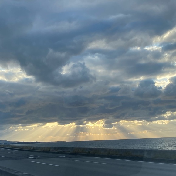 Hi Poshers!!☺️👋🏼 - Picture 2 of 4